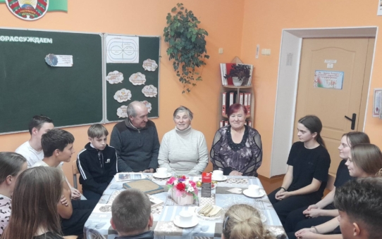 Участие в творческой встрече поколений "И года не беда, когда душа молода"